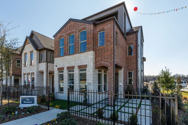 Enclave at Lake Highlands Town Center - Bungalow Series by David Weekley Homes in Dallas - photo