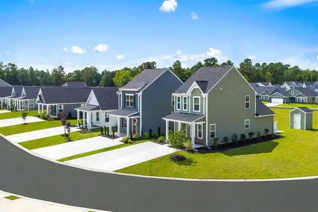 Middle Creek Village image
