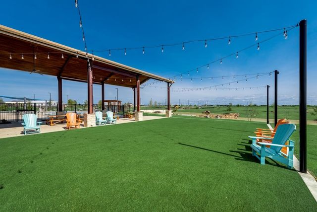 Lakes at Legacy image