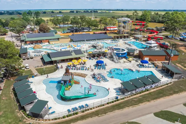 Grand Magnolia image
