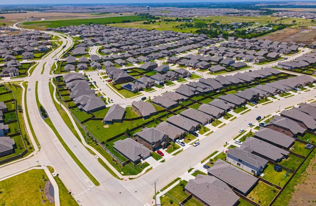 Lily Creek At Sutton Fields by M/I Homes in Celina - photo