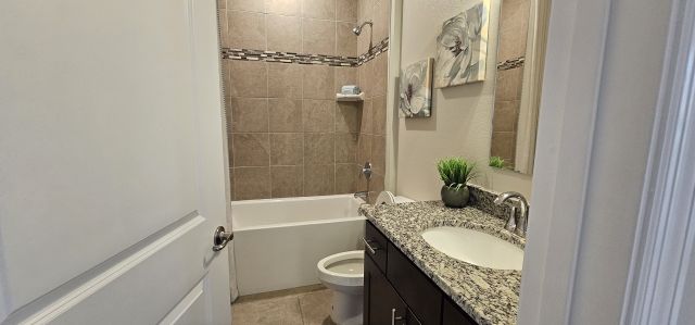 Avalon Woods by Maronda Homes in Newberry - photo