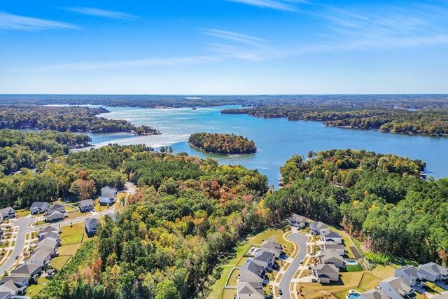 The Coves on Lake Wylie image