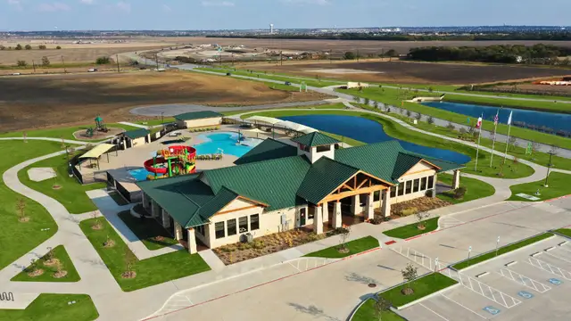 Green Meadows Premier image