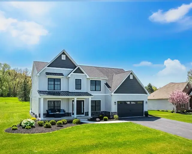 Sandywood Circle image