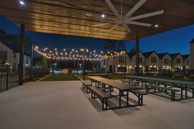 Highland Commons image