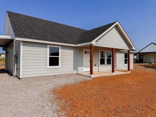 Thomas Len Estates image