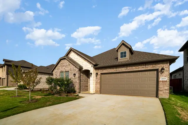 Courts of Bonnie Brae image