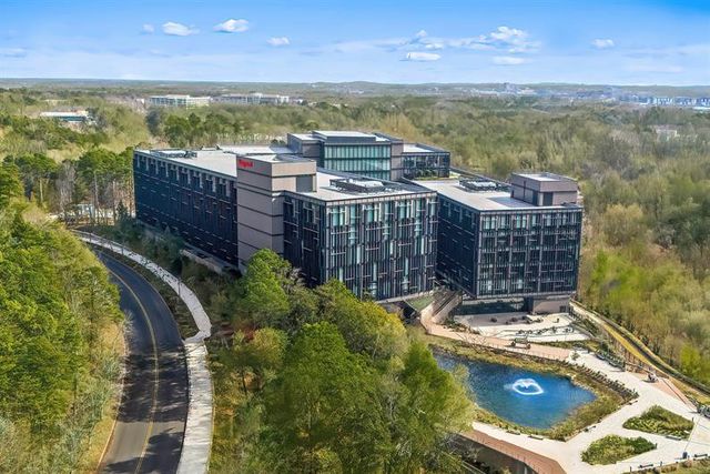 Ashmore Square image