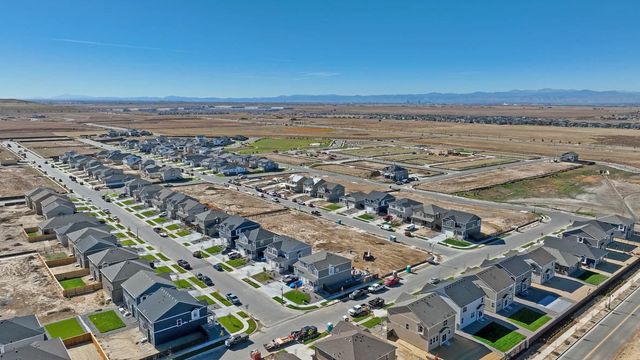 Settlers Crossing by D.R. Horton in Commerce City - photo