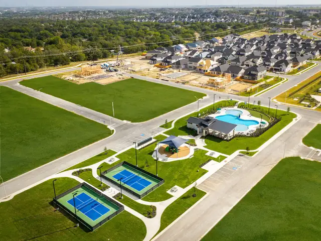 Estancia West image