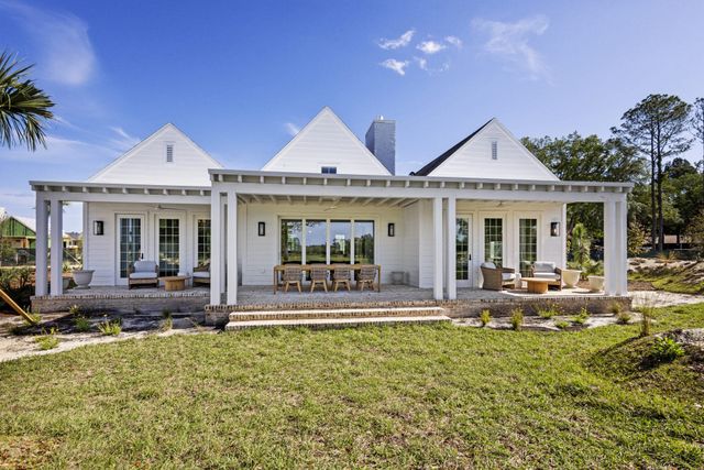 Cabot Citrus Farms image