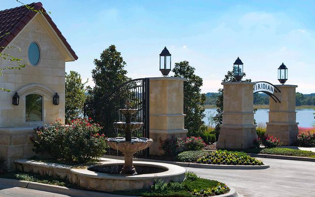 Lakeside at Viridian - Manor Series by David Weekley Homes in Arlington - photo