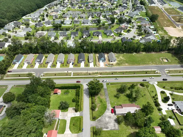 White Oak Estates image