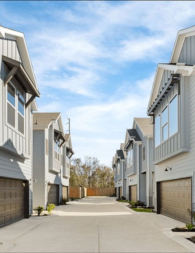 Sandle Village image