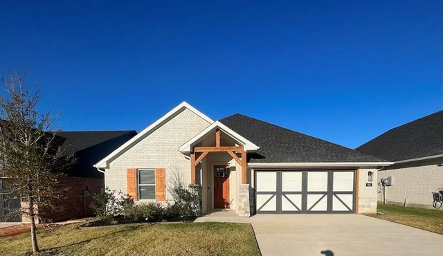 Hadley Farms by DoubleRock Homes in Godley - photo