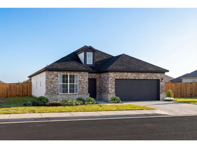 The Everett C, 3-Car Garage by Davidson Homes LLC - image