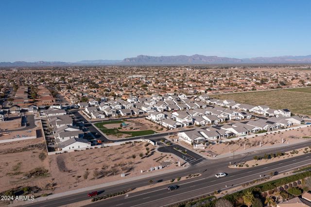 Pecan Cove by Newport Homes in San Tan Valley - photo