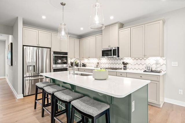 Roxbury Grande by Ryan Homes - image