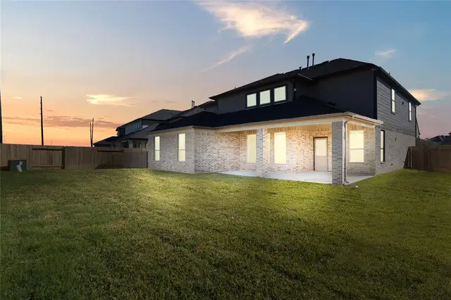 Briarwood Crossing image