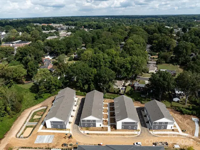 Aveline at Orange Street image