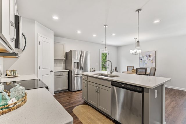 Engage - 17502 by Dream Finders Homes - image