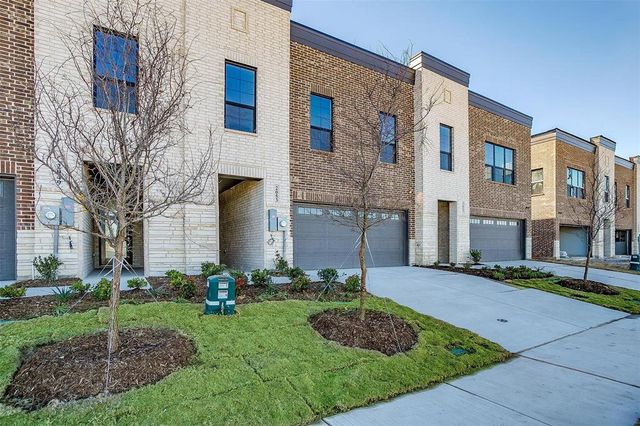 Villaggio at Victron Park by Aspire Townhomes in Waxahachie - photo