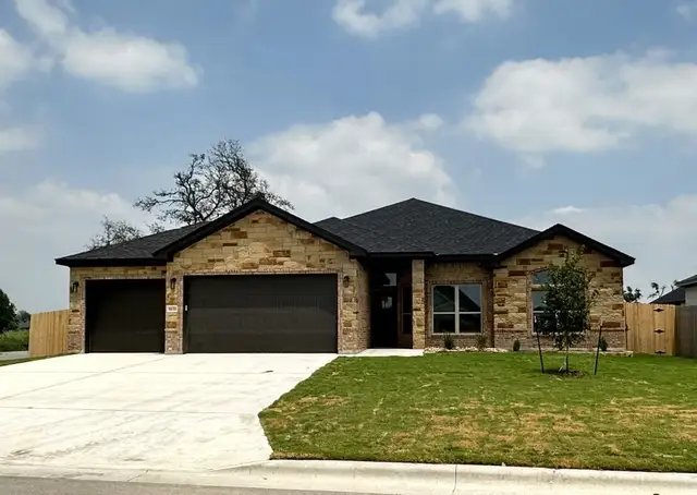 Nugget 3 car by Carothers Executive Homes - image