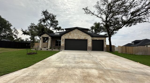 Wimberley Bonus by Carothers Executive Homes - image