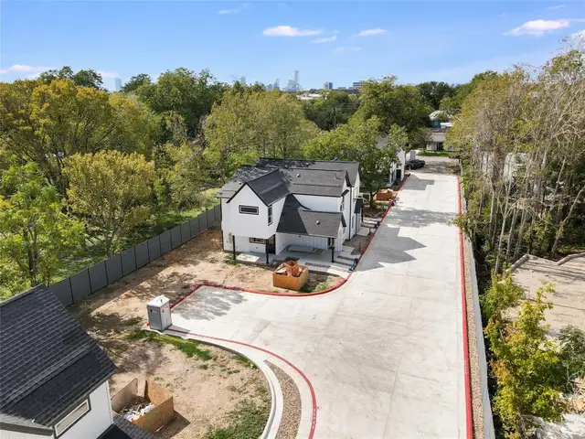 Tillery Street Villas by David Weekley Homes in Austin - photo