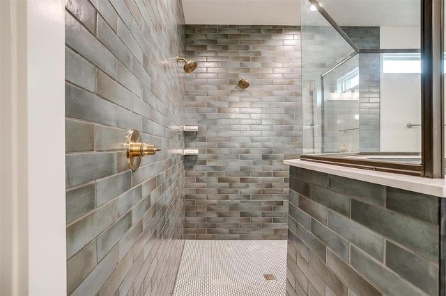 Hidden Lakes On Mockingbird image