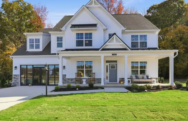 Roanoke by Eastwood Homes - image