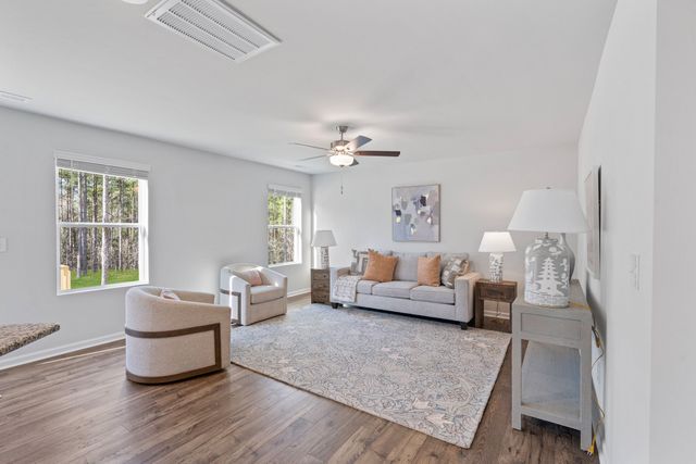 Freelance - 17502 by Dream Finders Homes - image