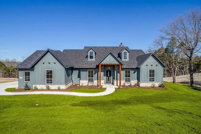 Levante Estates image