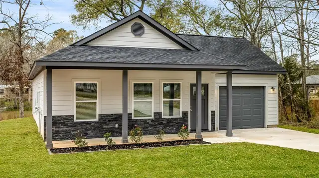 Spring Branch Crossing image