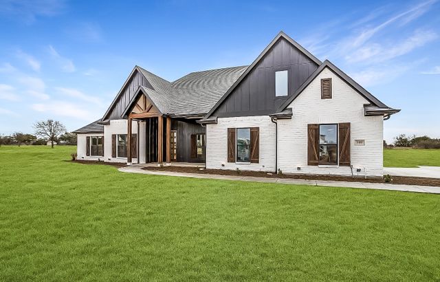 Courtland Drive by Trinity Classic Homes - image